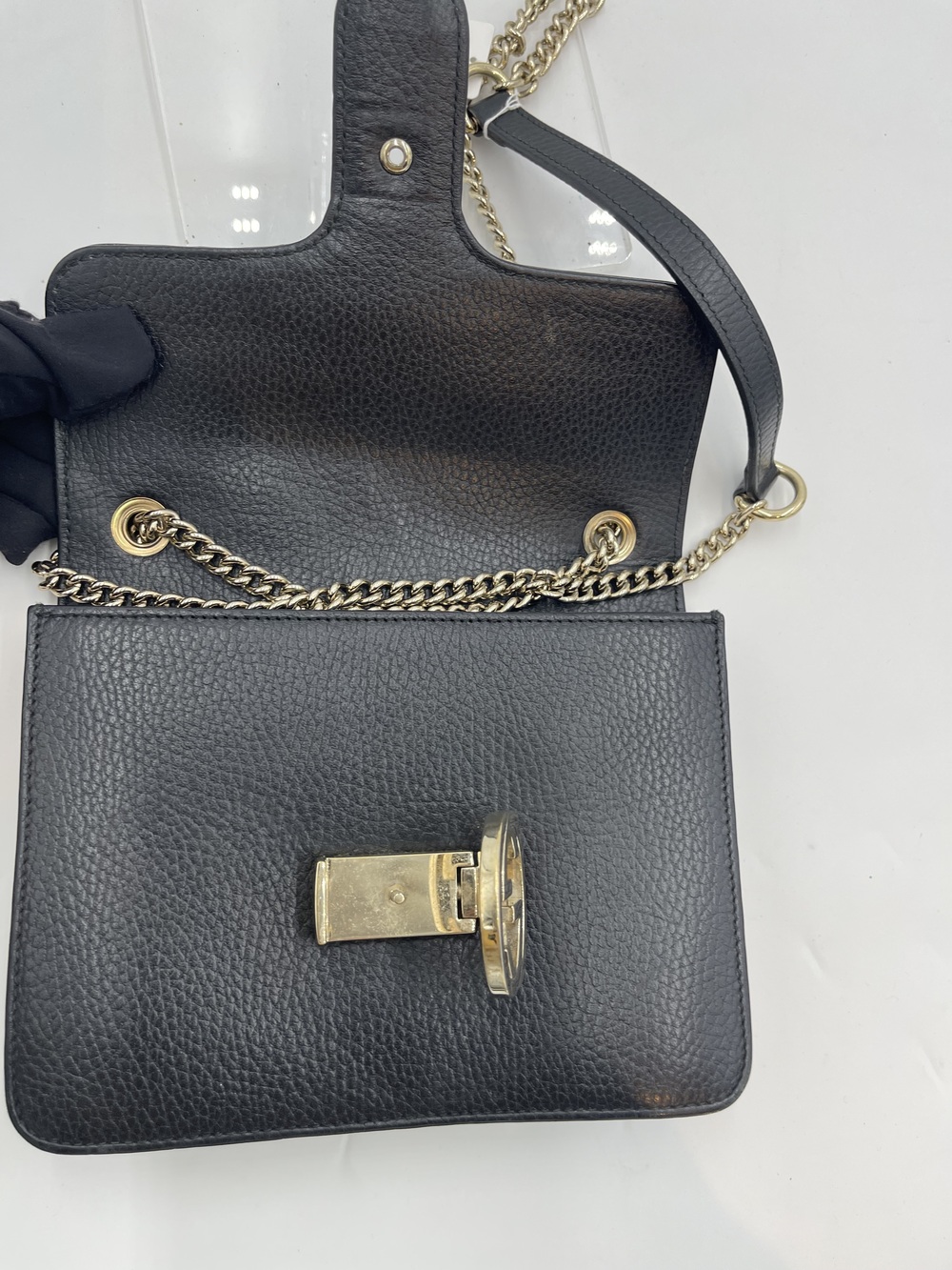 Gucci Interlocking Chain Shoulder - Picture 7 of 14